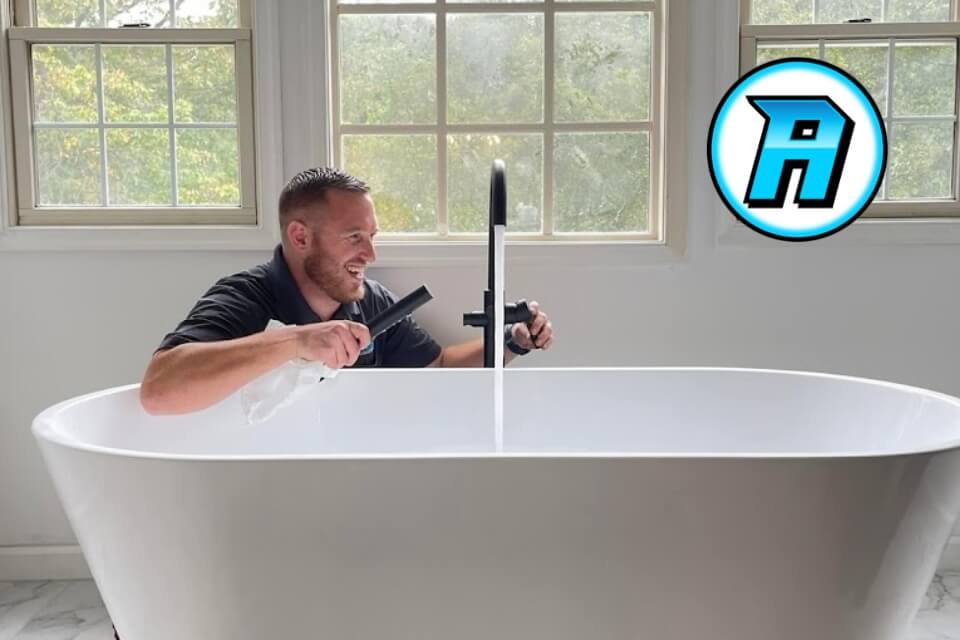 aqueduct-technician-installing-bathtub